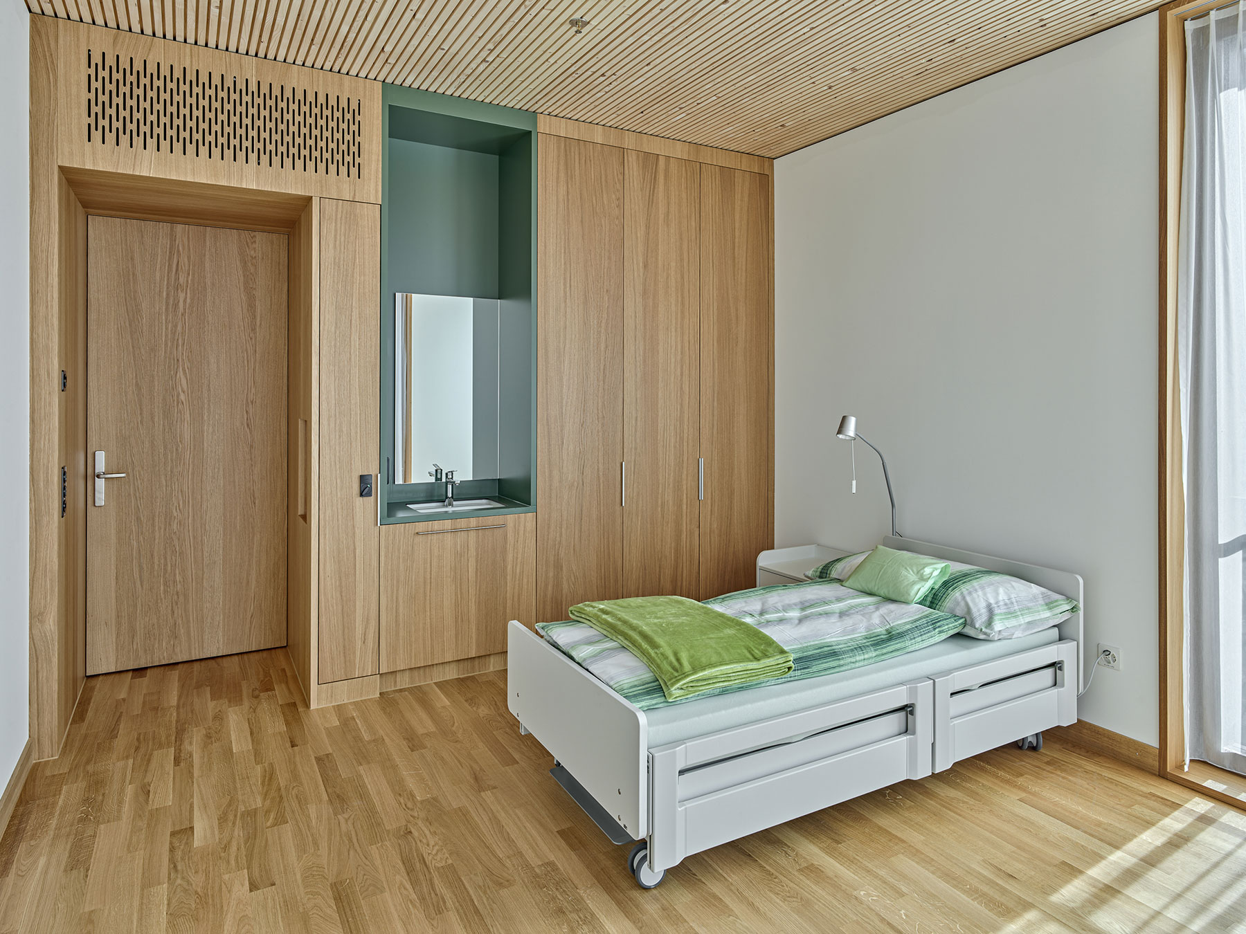 Zuhause fühlen im Bewohnendenzimmer